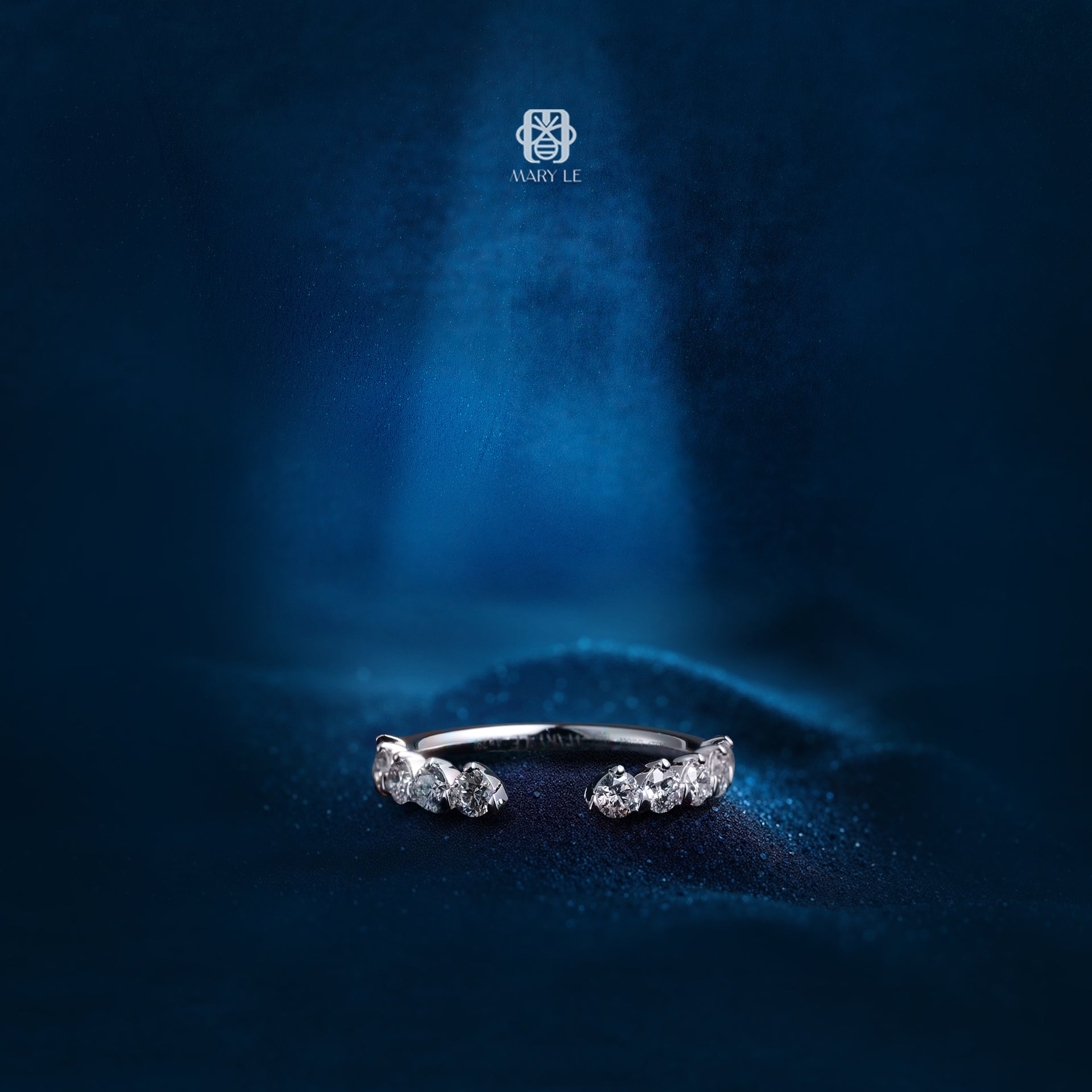 Classic Mary Le White Diamond Cuff Ring | M529