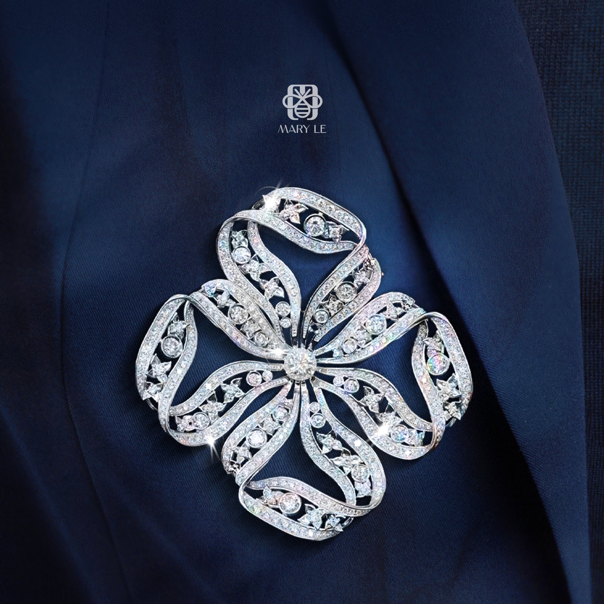 Velvet Flow Diamond Brooch | M242
