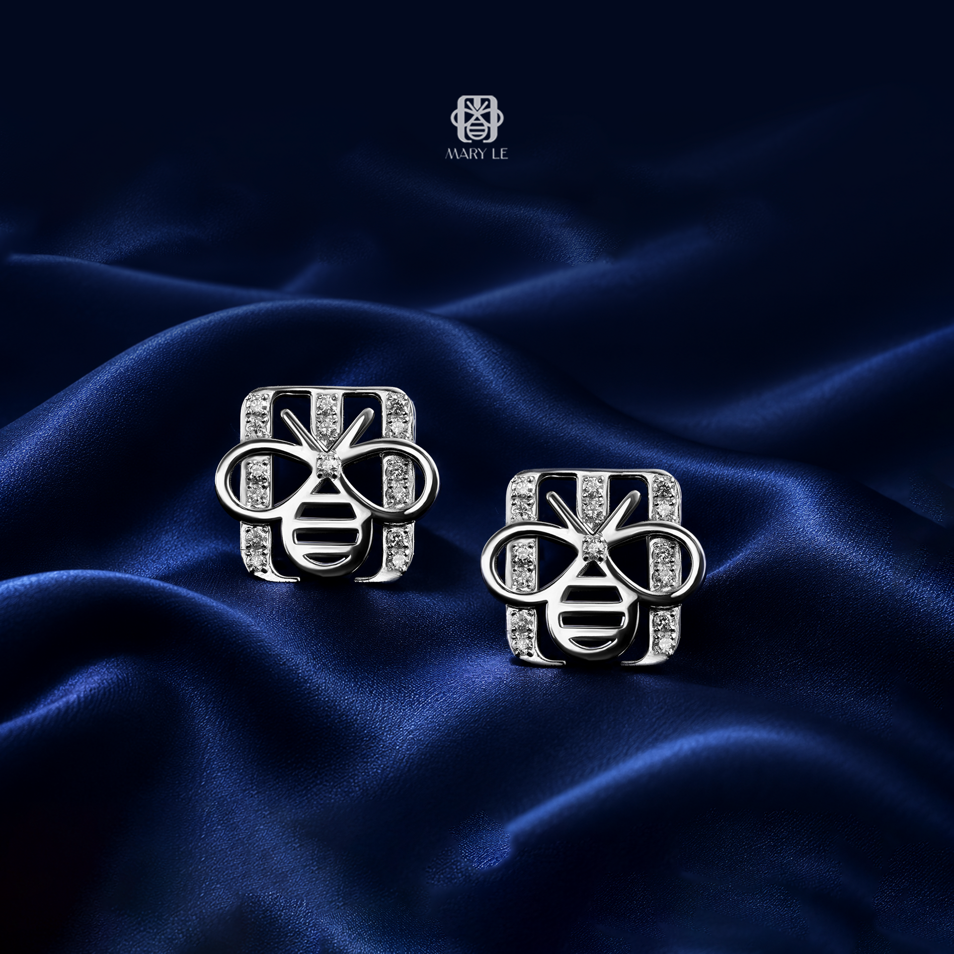 Bee The One Icon Earrings | M382