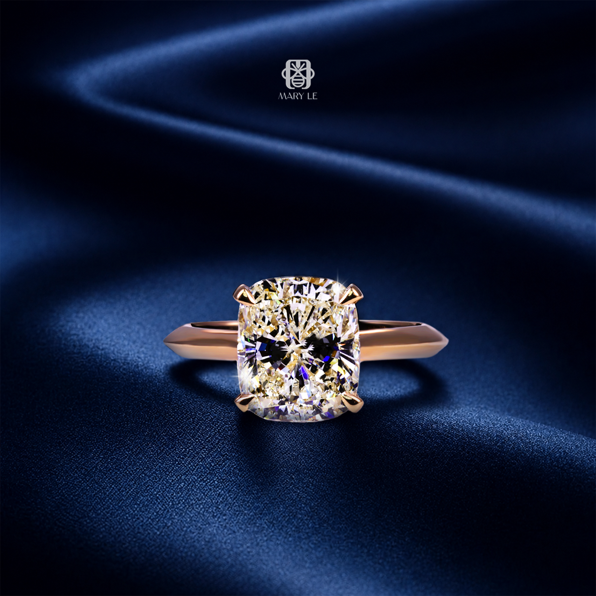 Classic Mary Le Cushion Diamond Ring I M469