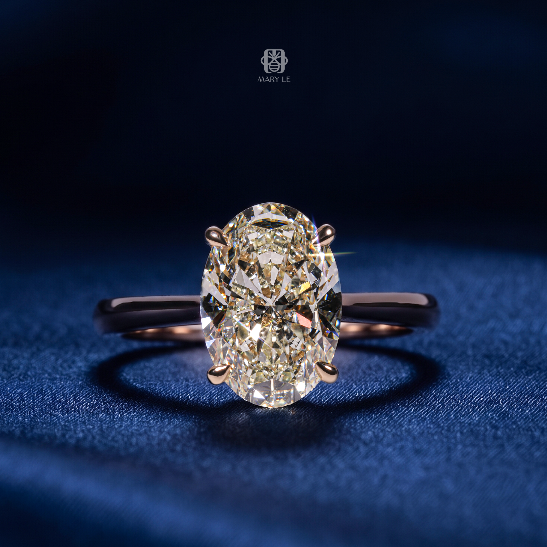 Classic Mary Le Oval Ring | M582