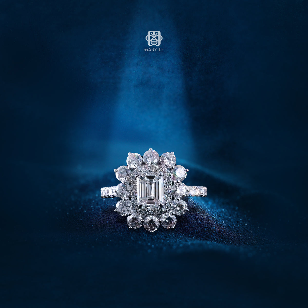 Emerald Sunflower Diamond Ring | M586
